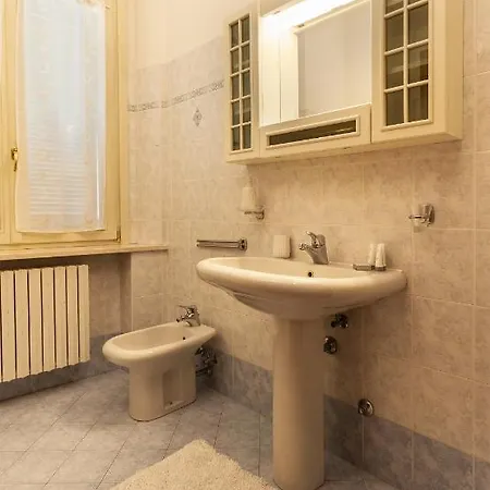 Albert House * Mantua